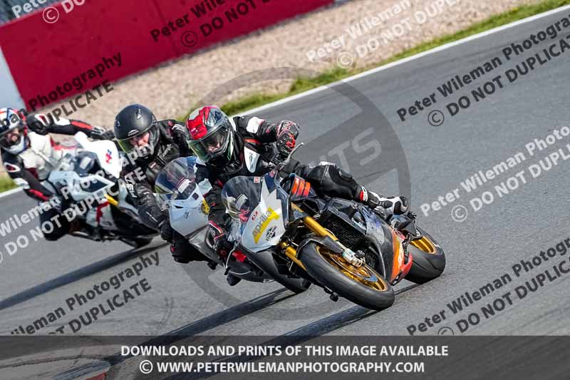 donington no limits trackday;donington park photographs;donington trackday photographs;no limits trackdays;peter wileman photography;trackday digital images;trackday photos